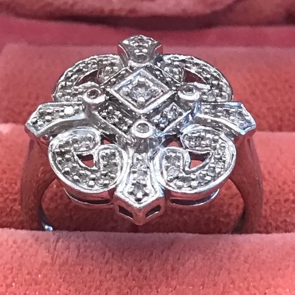 Gorgeous sterling diamond ring - Picture 2 of 16